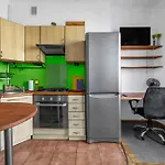 Mokotow - Workspace, Parks & Trams Nearby - By Rentujemy Lejlighed Warszawa