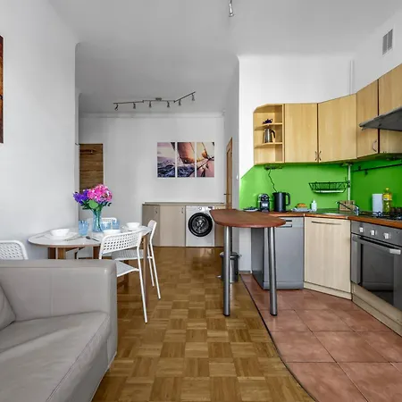 Mokotow - Workspace, Parks & Trams Nearby - By Rentujemy Warszawa