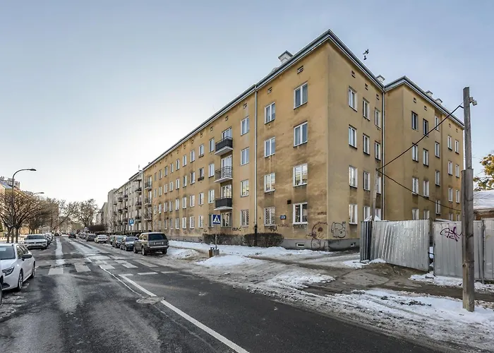 Mokotow - Workspace, Parks & Trams Nearby - By Rentujemy Varsó