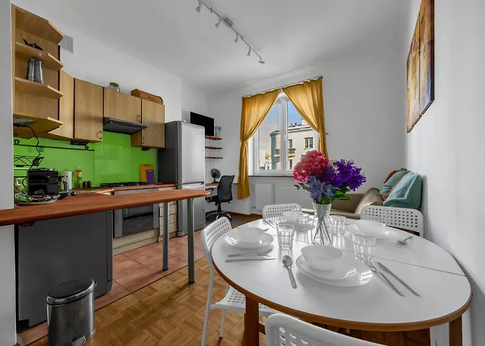 Mokotow - Workspace, Parks & Trams Nearby - By Rentujemy Varsavia