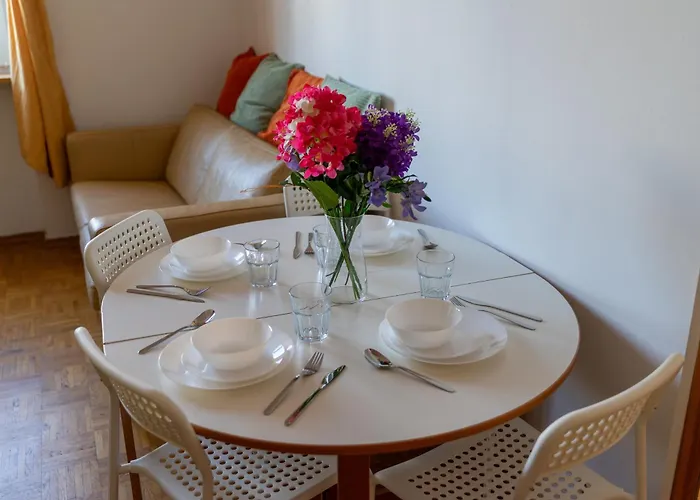 Mokotow - Workspace, Parks & Trams Nearby - By Rentujemy Varšava