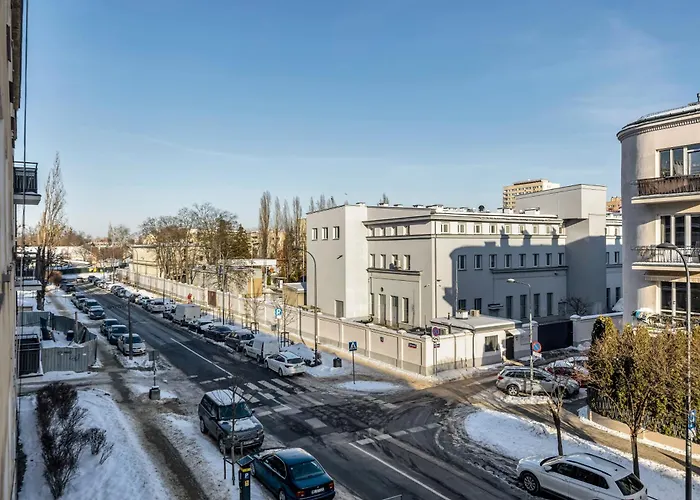 Apartment Mokotow - Workspace, Parks & Trams Nearby - By Rentujemy Warschau