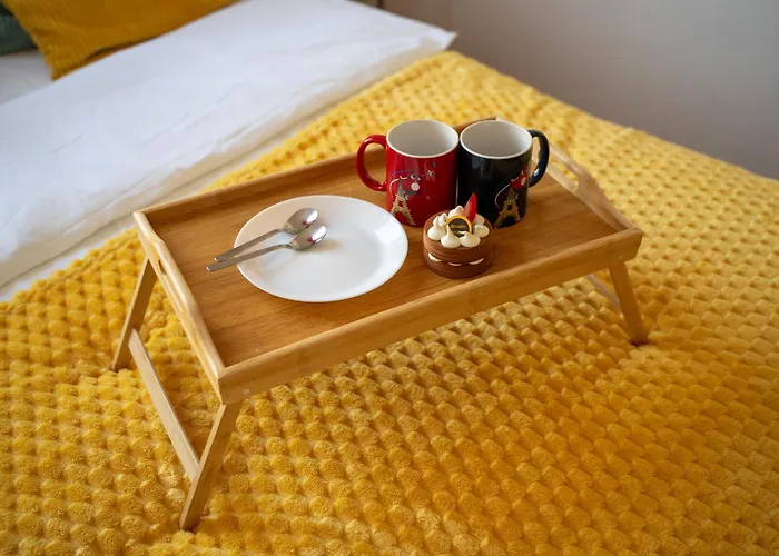 Mokotow - Workspace, Parks & Trams Nearby - By Rentujemy Apartment