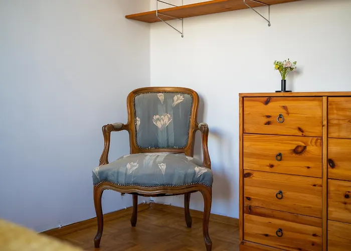 Mokotow - Workspace, Parks & Trams Nearby - By Rentujemy Warschau