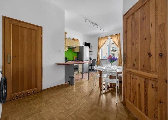 Mokotow - Workspace, Parks & Trams Nearby - By Rentujemy * Warschau